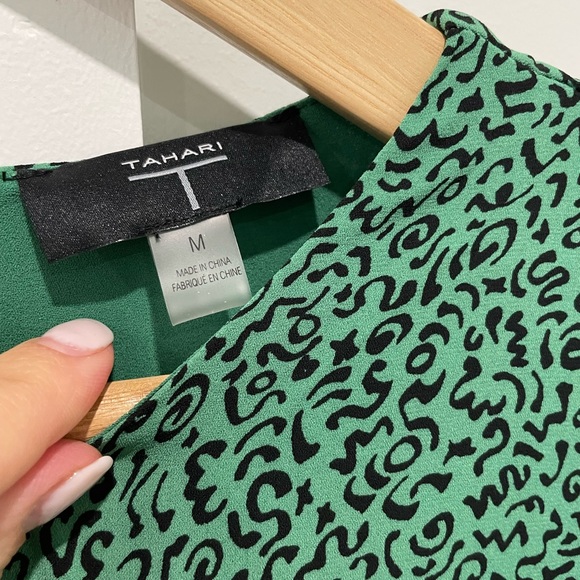 EUC T Tahari Squiggle Print Dress - Picture 3 of 4